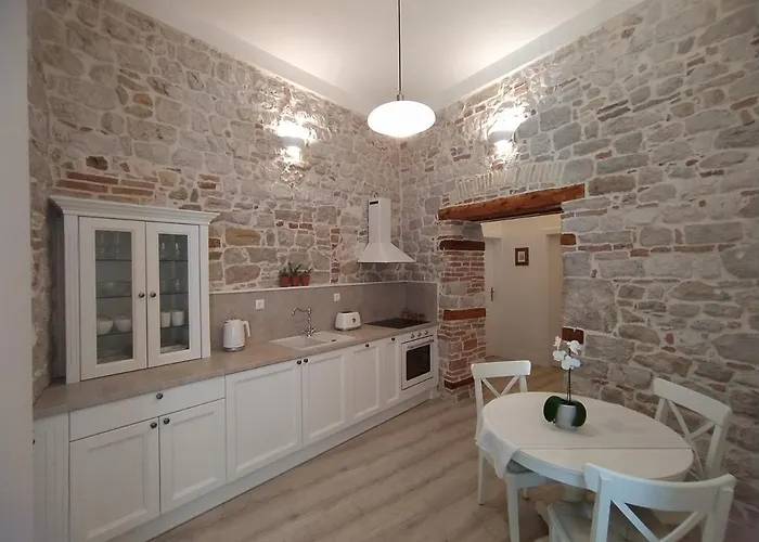 Antique - Center Apartman *