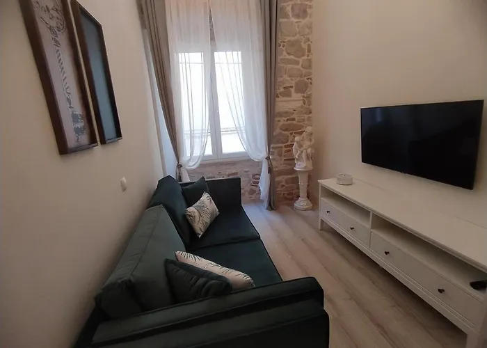 Antique - Center Apartman Zadar