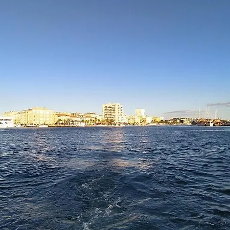 Antique - Center Apartment *