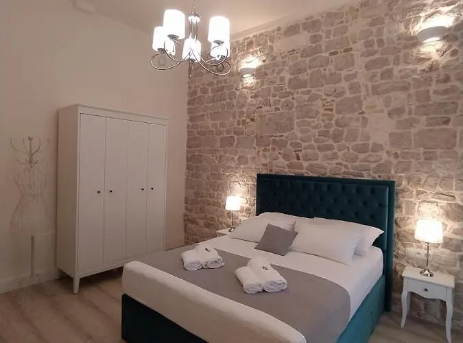 Antique - Center Apartmán